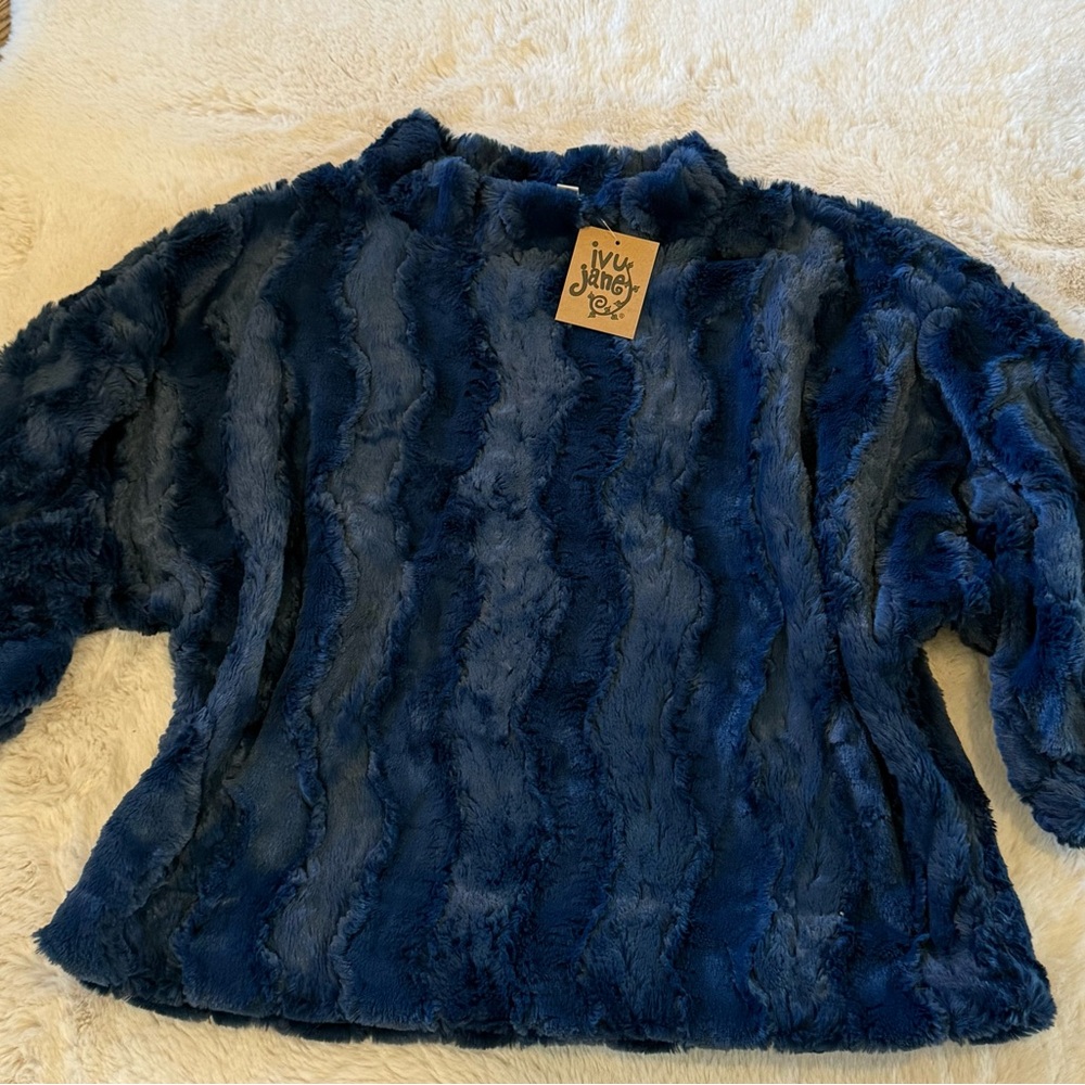 Ivy Jane Navy Plush Crew Neck Sweater NWT